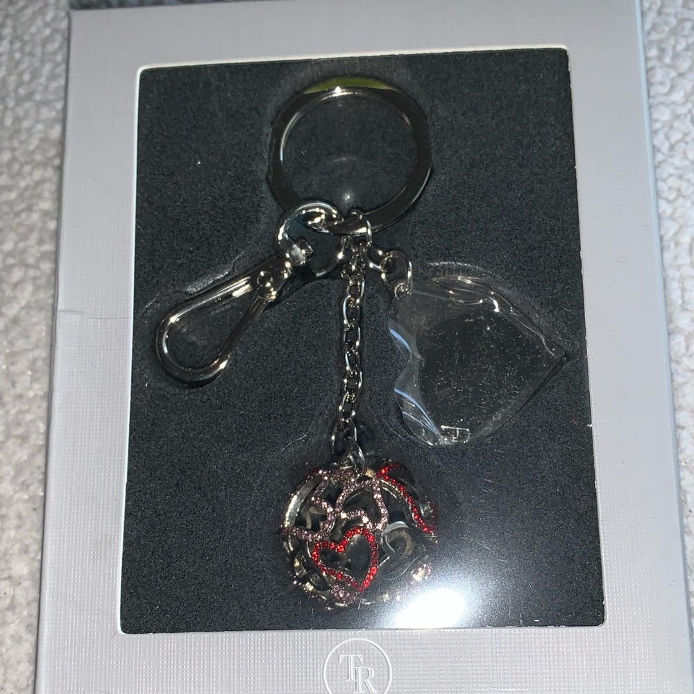 TR Heart circle keychain